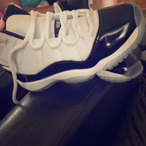 Air Jordan 11 Concord
